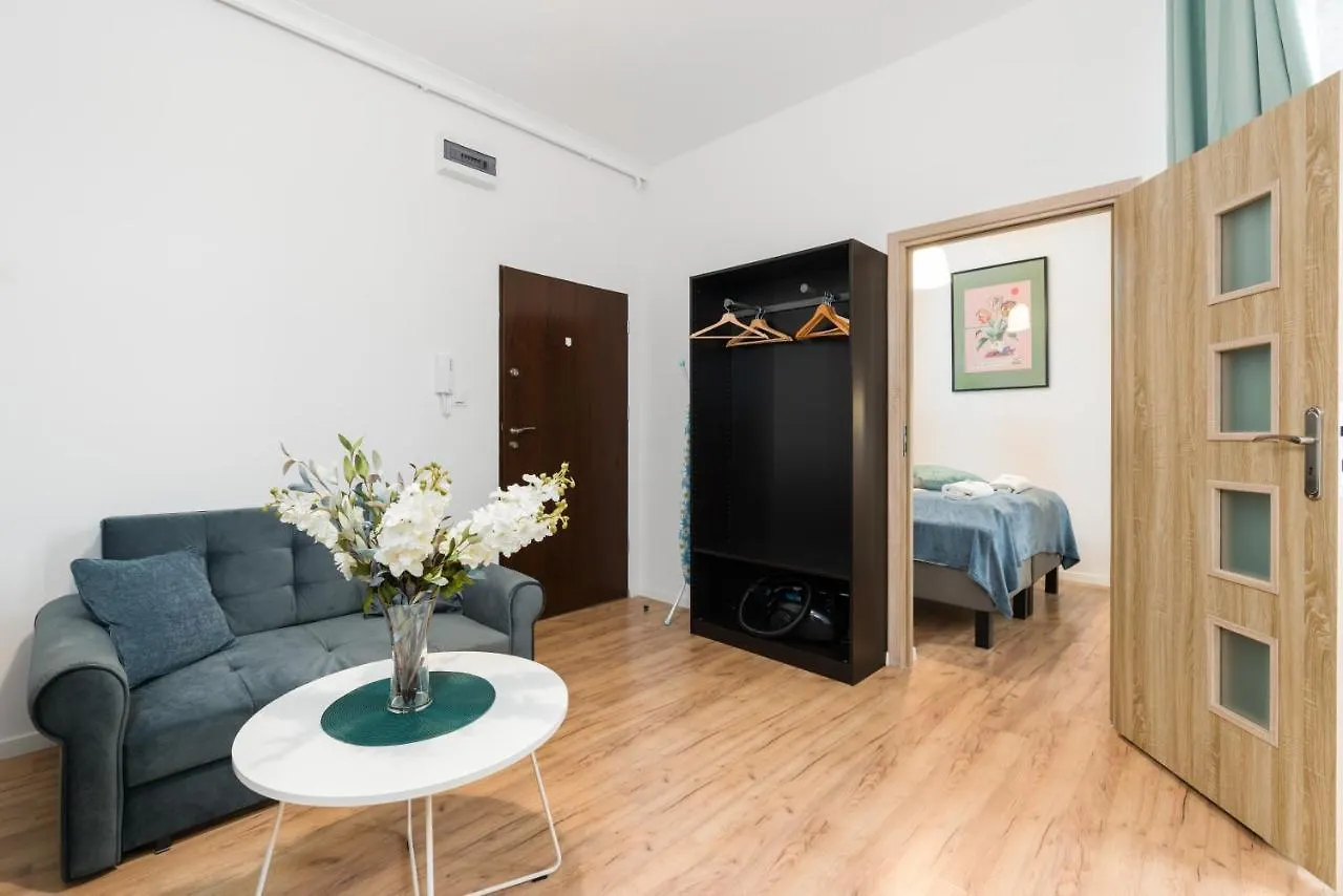 Kwiatowa Studio Apartment Poznań City Center by Renters Polska