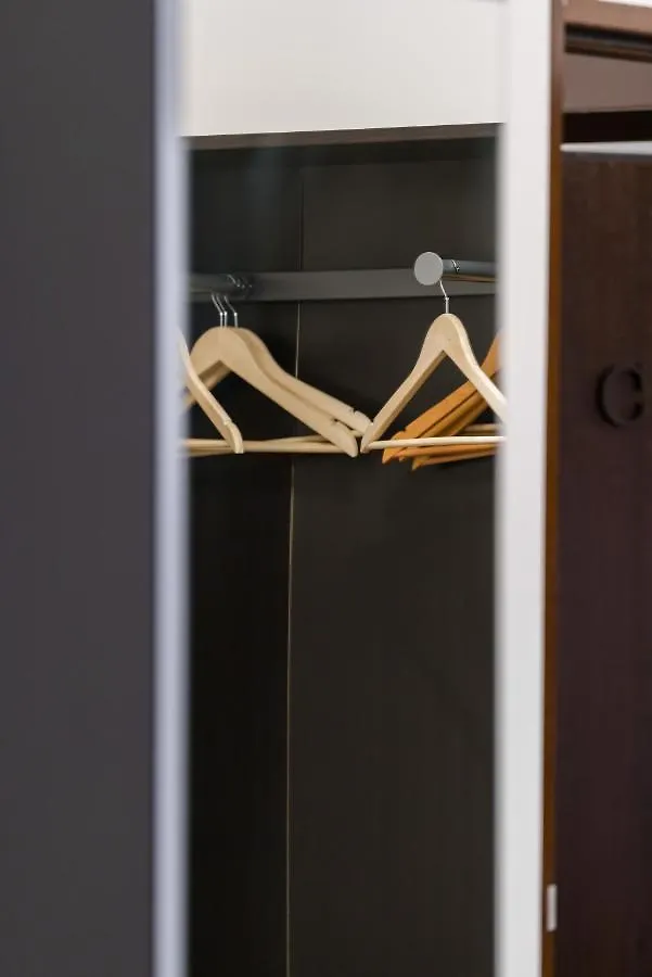 Kwiatowa Studio Apartment Poznań City Center by Renters Polska