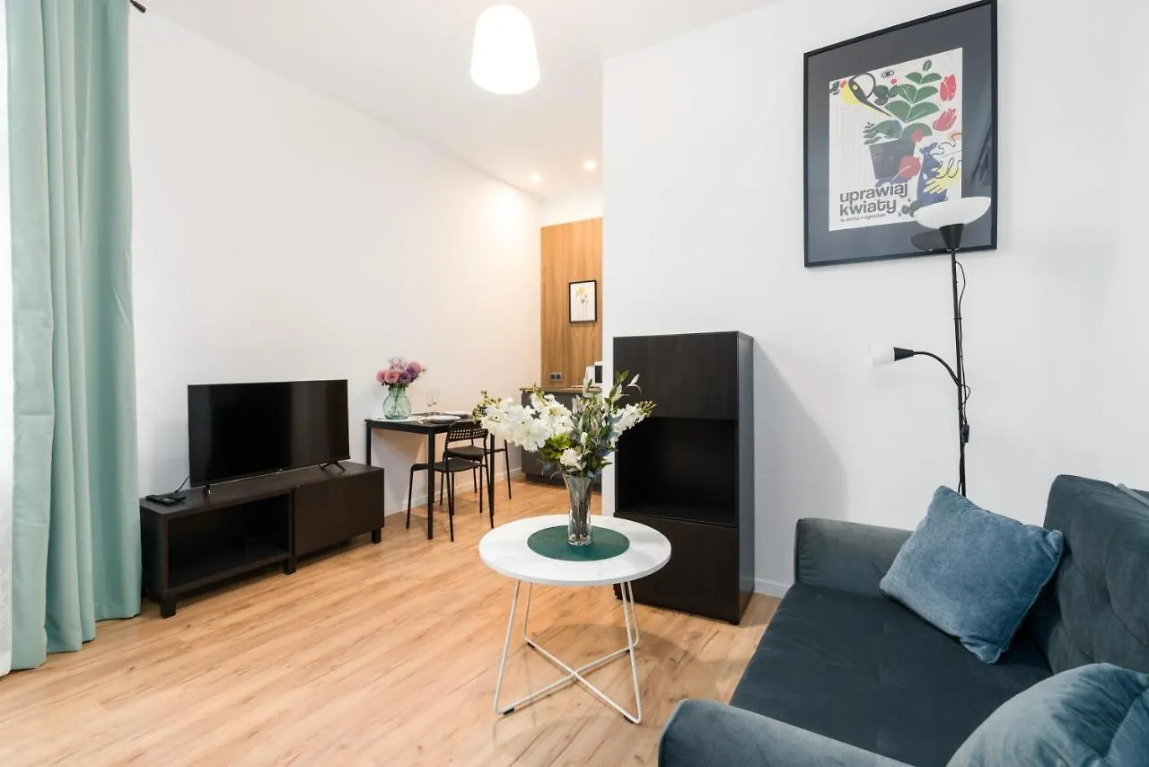 Kwiatowa Studio Apartment Poznań City Center by Renters